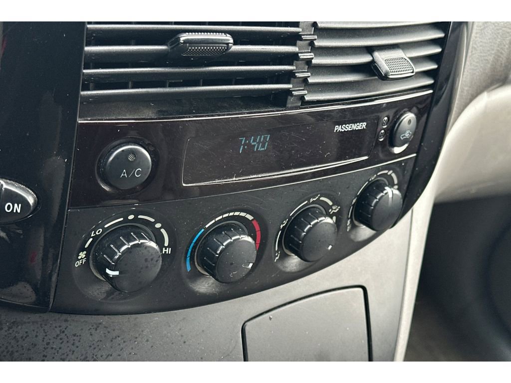 Used 2005 Toyota Sienna LE image 21