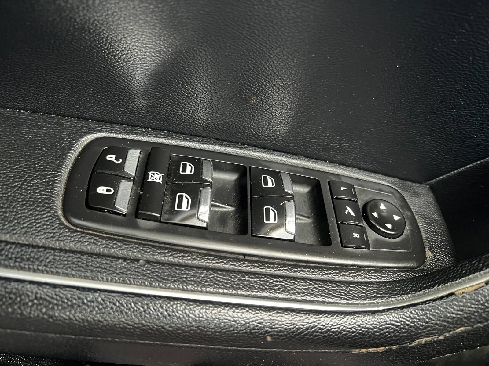 Used 2019 Maserati Levante AWD/4WD image 23