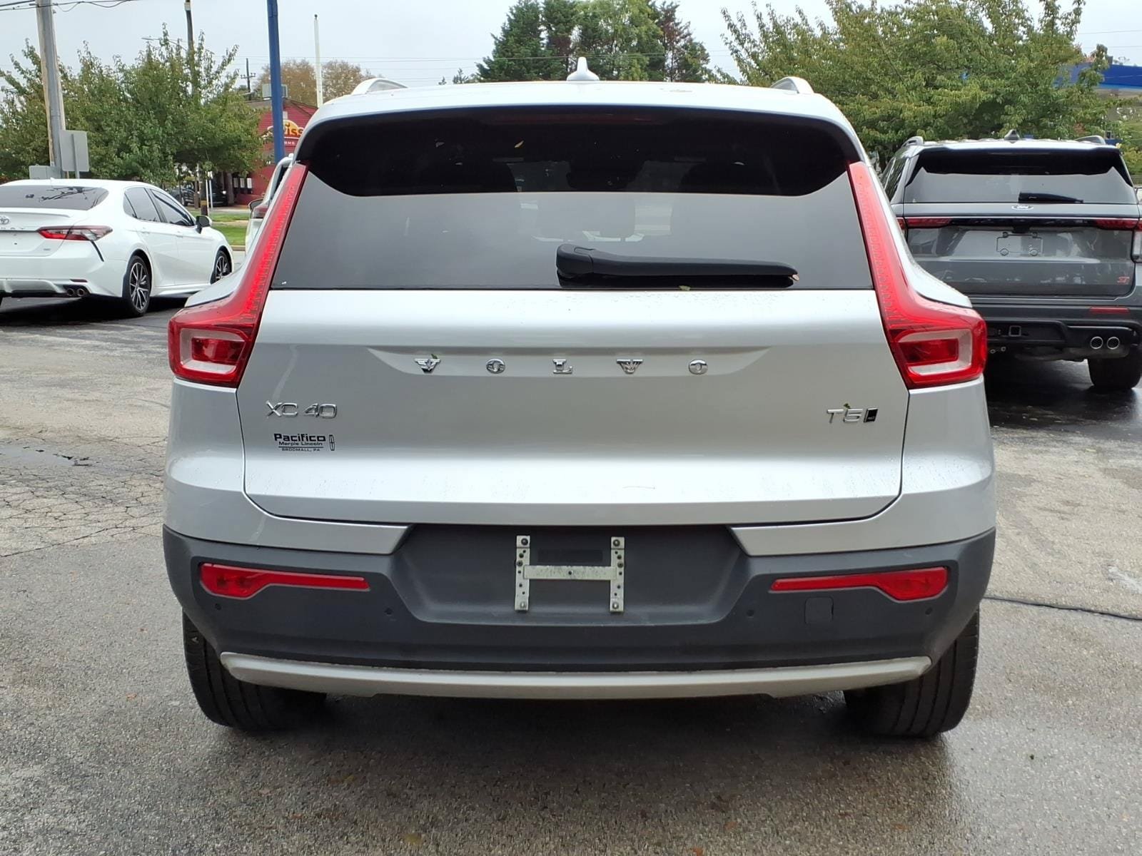 Used 2019 Volvo XC40 T5 Momentum AWD/4WD image 4