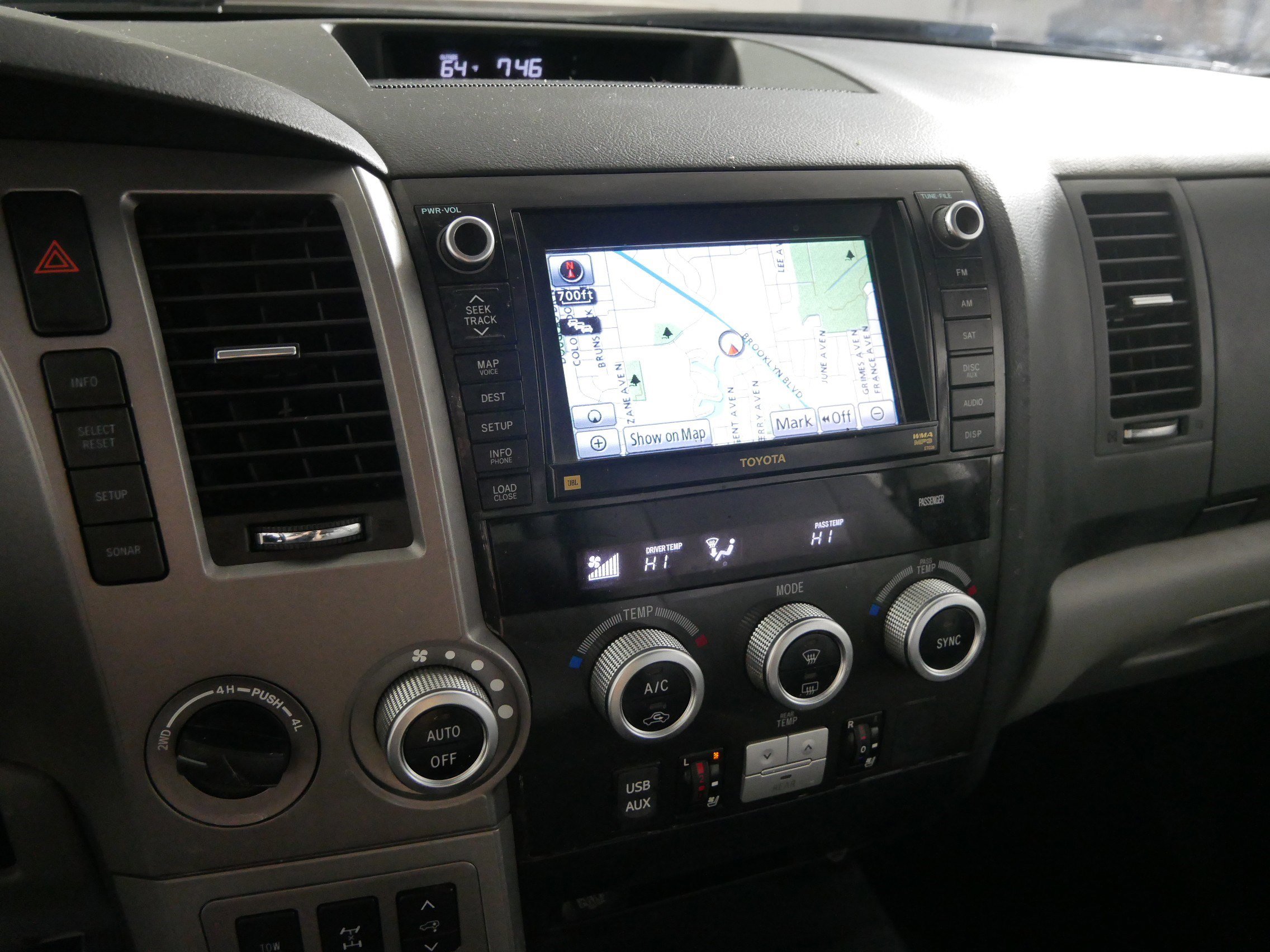 Used 2012 Toyota Sequoia Platinum image 22