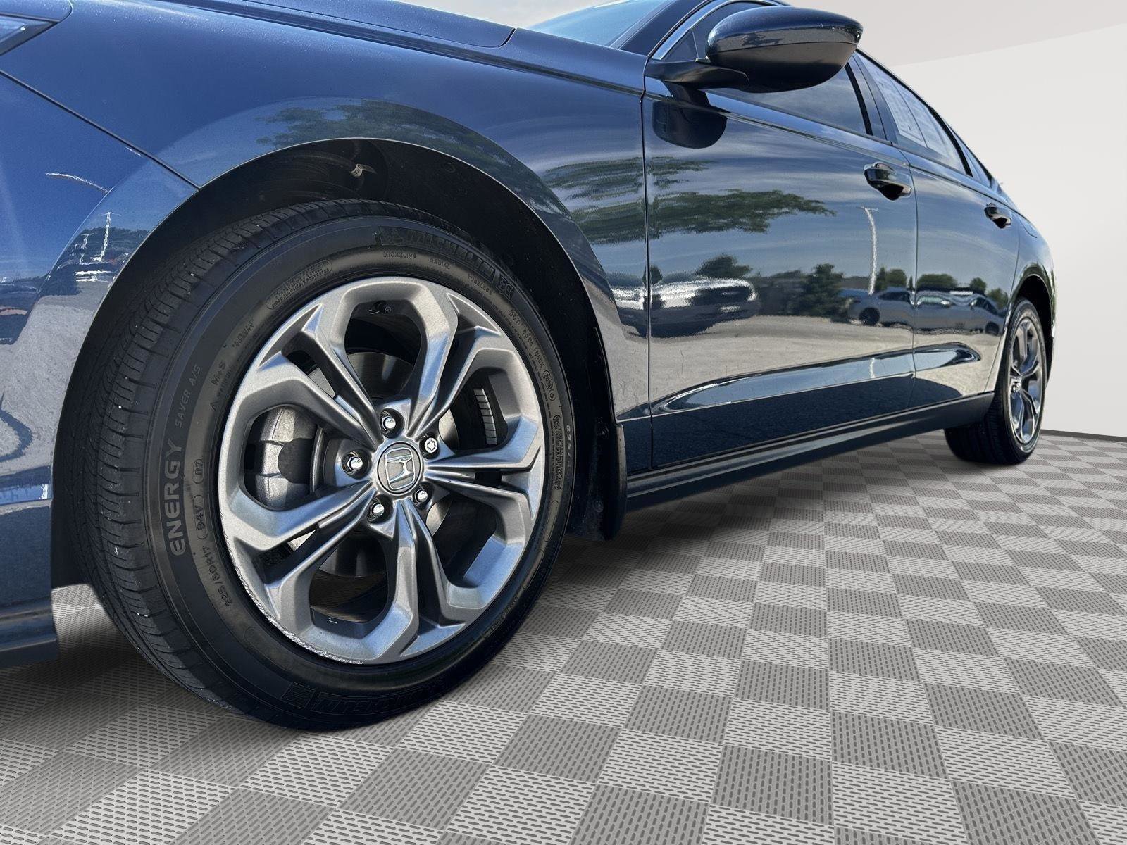 Certified 2023 Honda Accord EX image 6