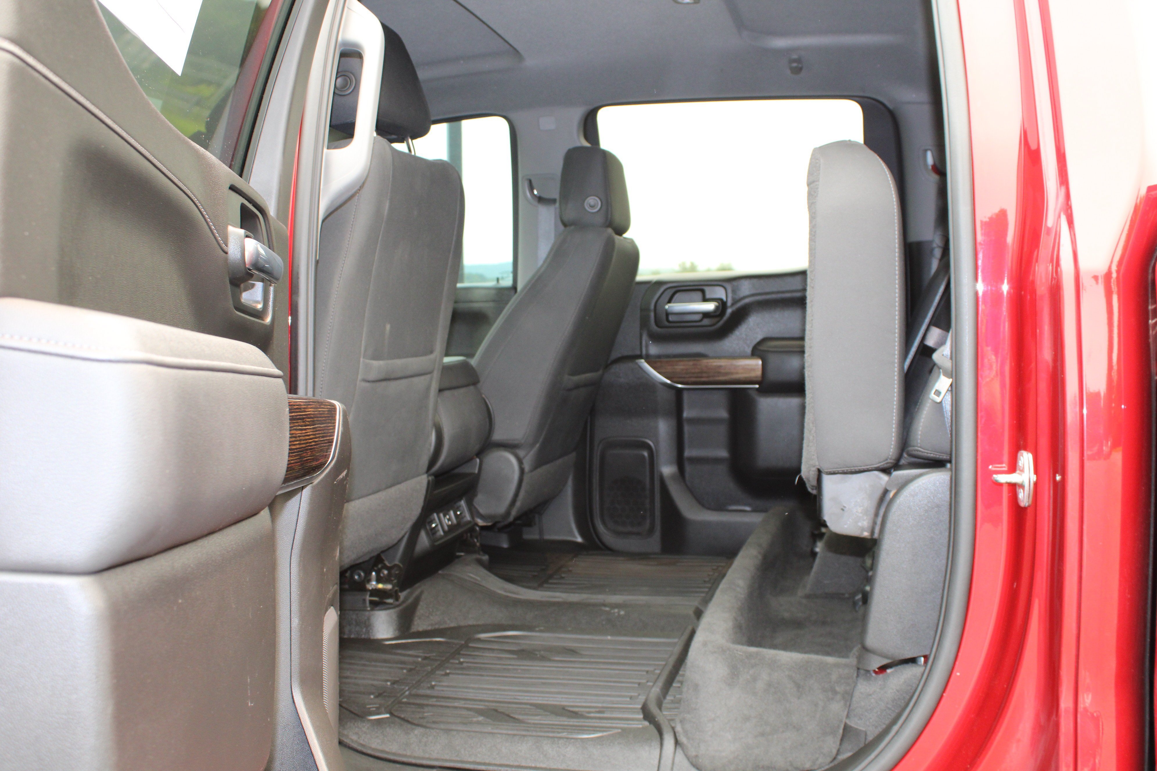 Used 2021 GMC Sierra 1500 Elevation w/ LPO, Elevation Black Package AWD/4WD image 15
