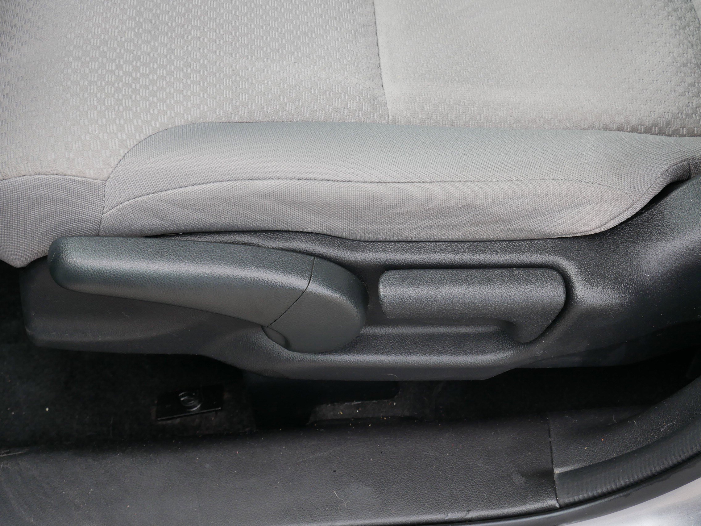 Used 2016 Honda CR-V LX image 19