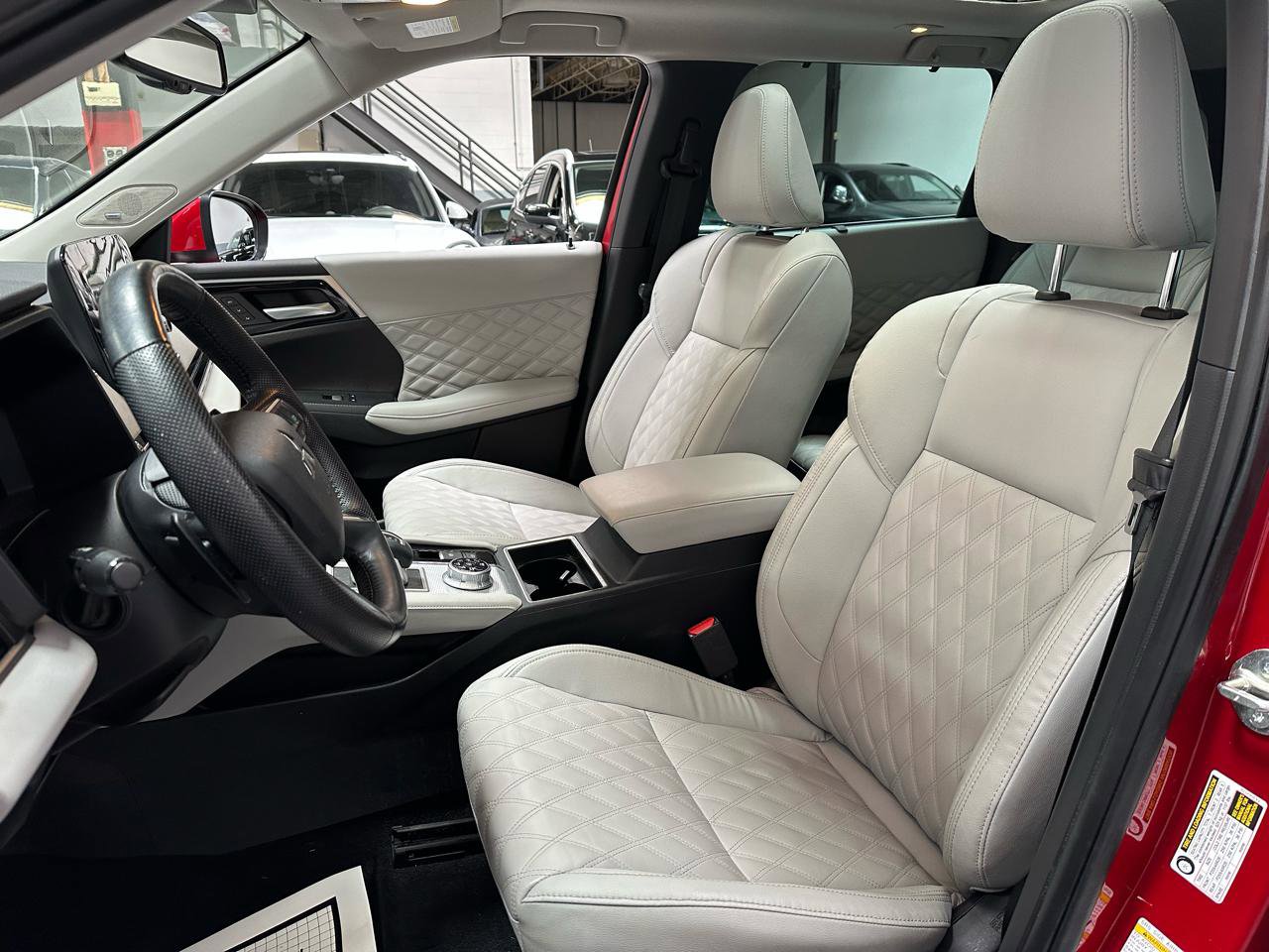 Used 2023 Mitsubishi Outlander SEL 40th Anniversary AWD/4WD image 18