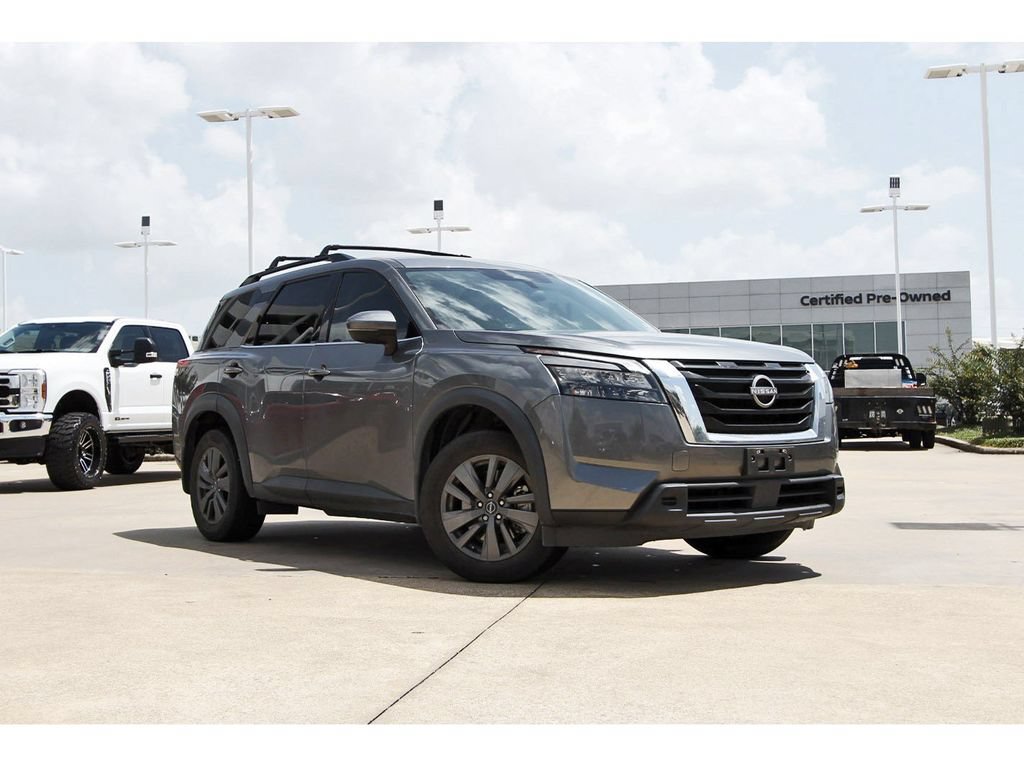 Used 2023 Nissan Pathfinder SV FWD image 1