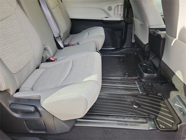 Used 2025 Toyota Sienna LE image 25