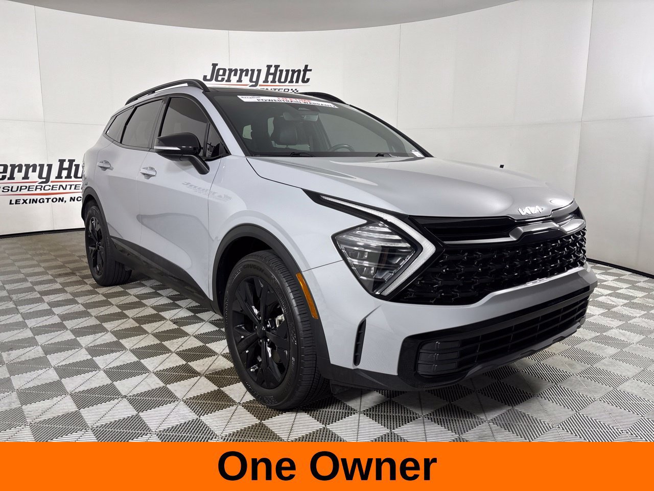 Used 2025 Kia Sportage X-Line w/ Premium Package AWD/4WD image 4