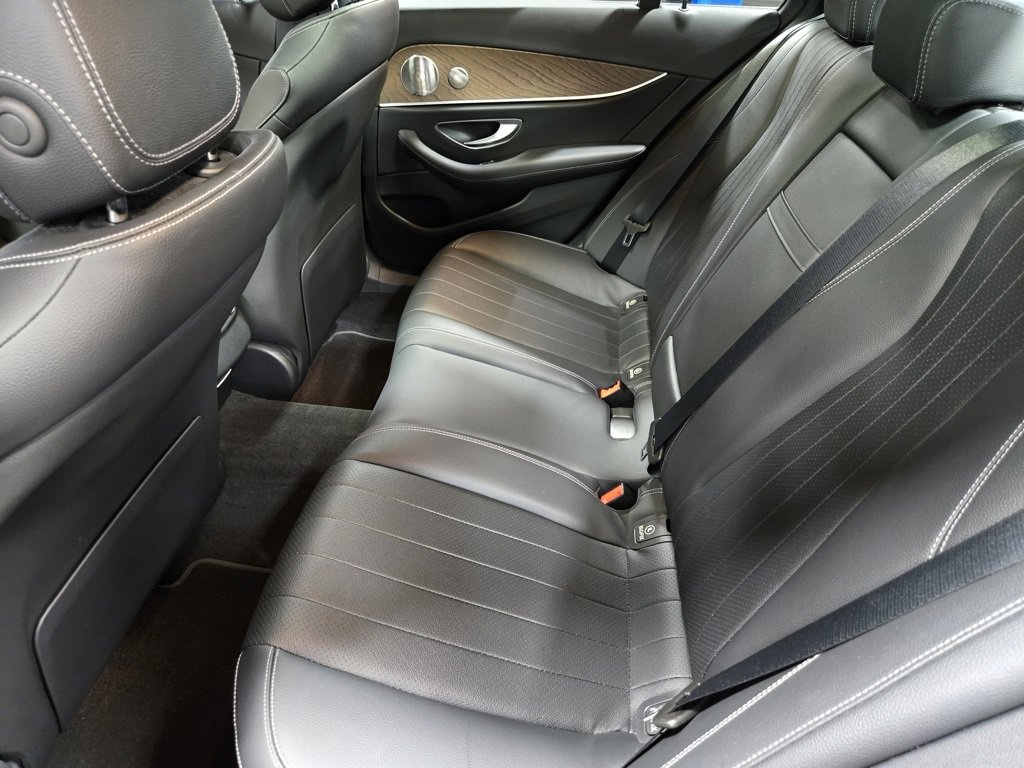 Used 2022 Mercedes-Benz E 350 4MATIC Sedan image 37
