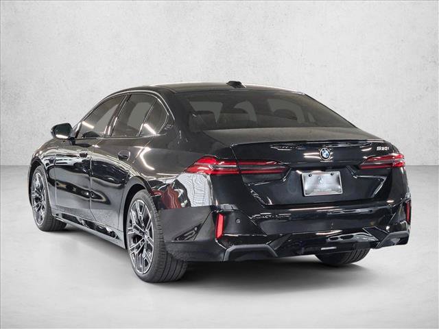 Used 2027 BMW 530i w/ M Sport Package RWD image 7