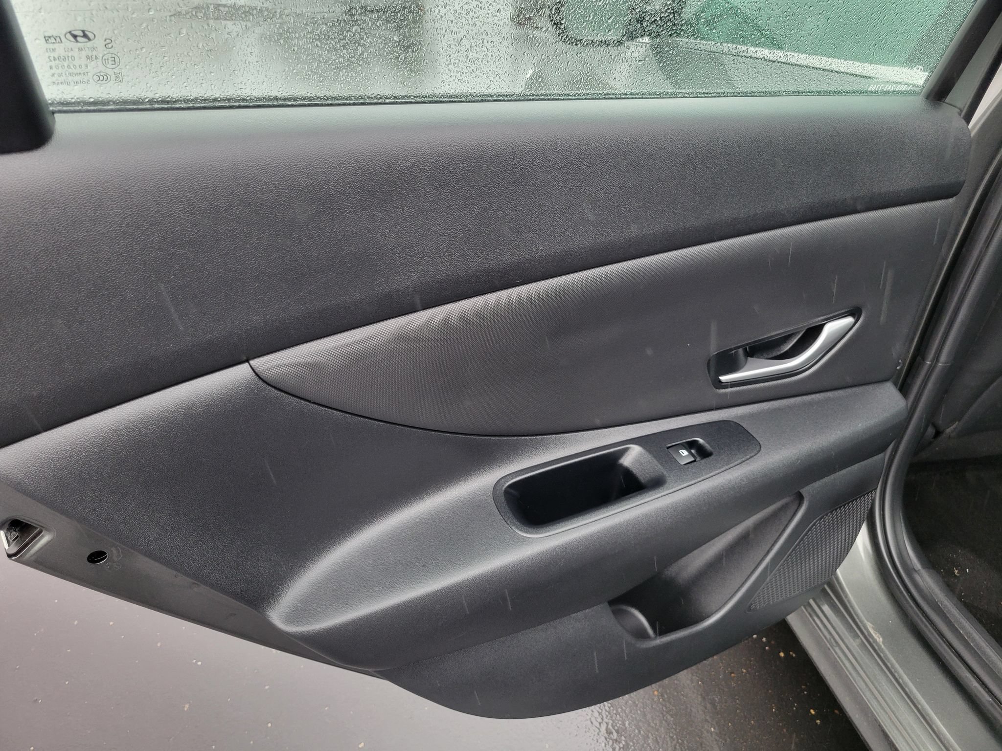 Used 2025 Hyundai Elantra Limited FWD image 24