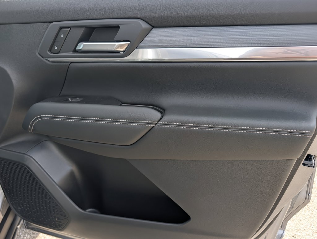 New 2027 GMC Terrain Elevation w/ Elevation Premium Package AWD/4WD image 33