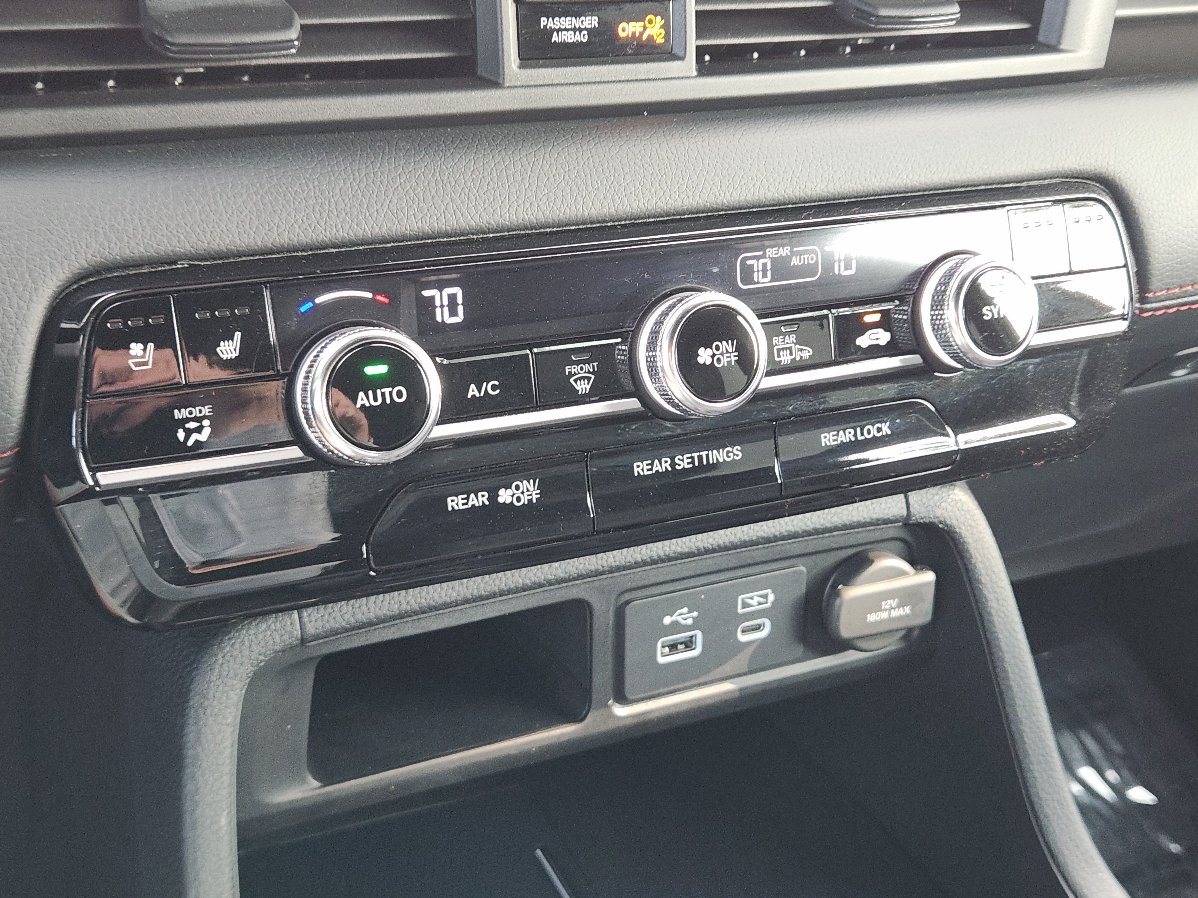 Used 2025 Honda Pilot Black Edition image 12
