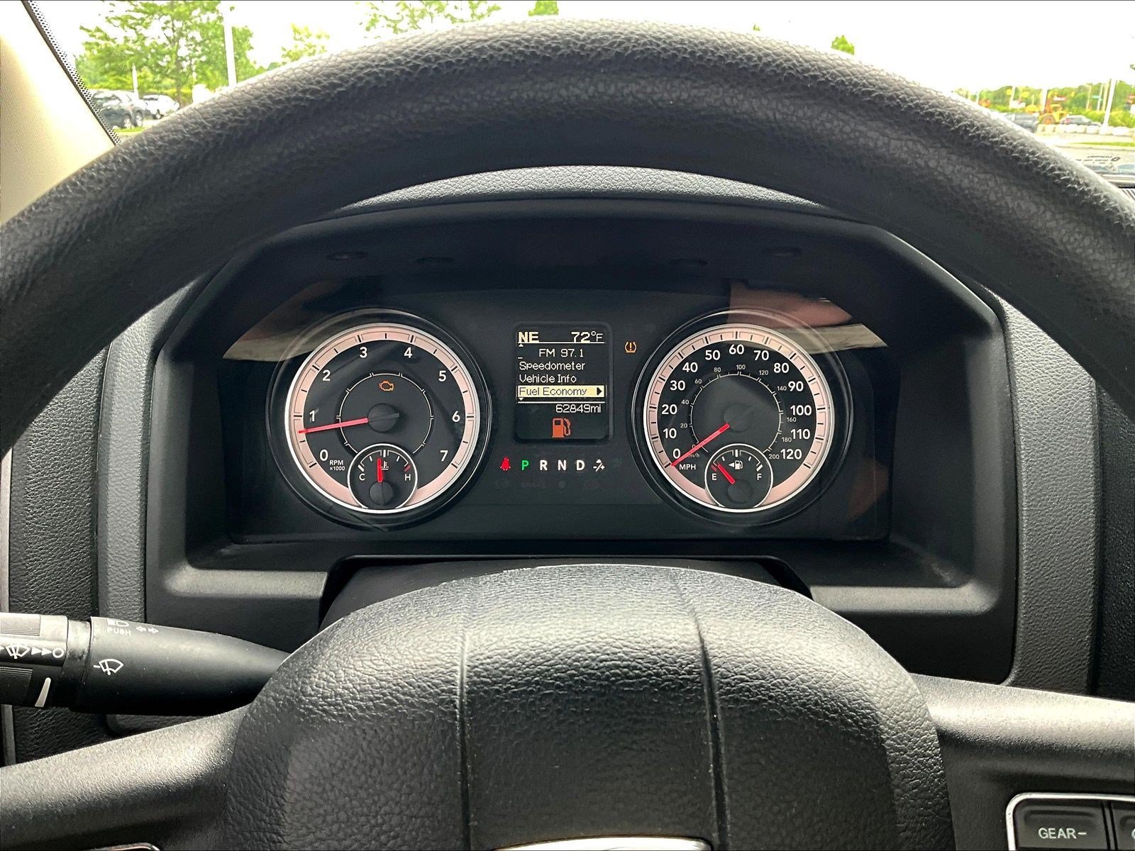 Used 2017 RAM 1500 Express RWD image 14