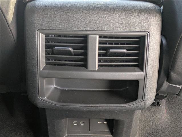 Used 2022 Volkswagen Atlas Cross Sport SE image 17