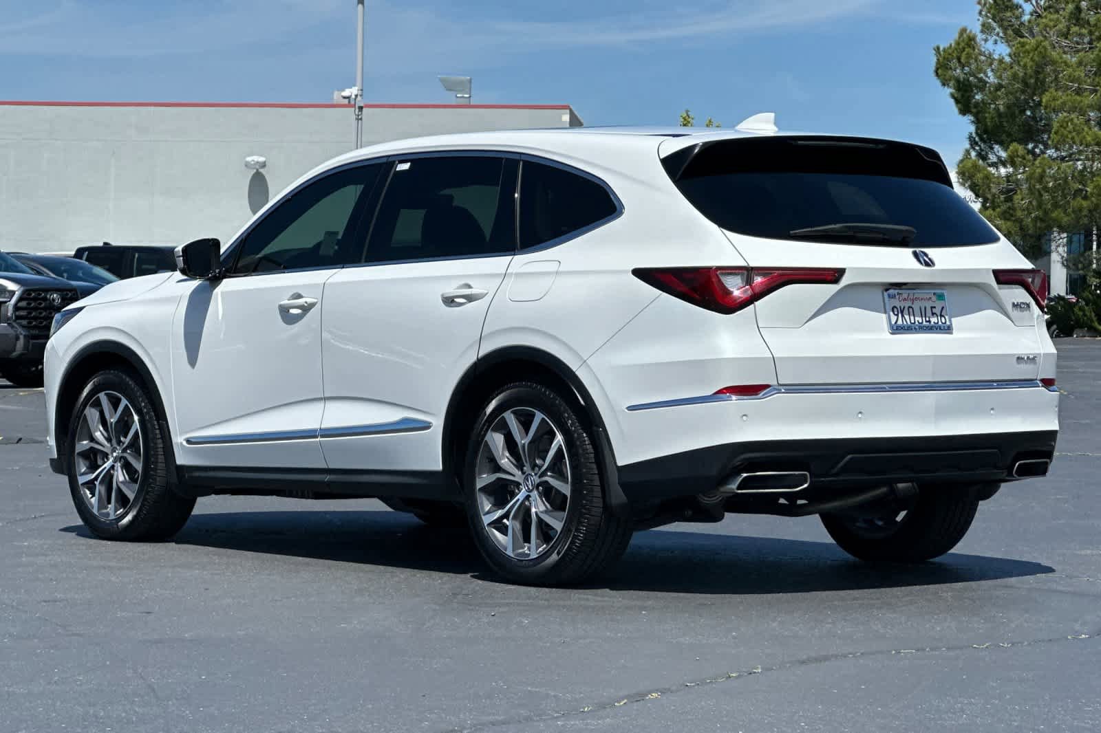 Used 2022 Acura MDX SH-AWD w/ Technology Package image 7