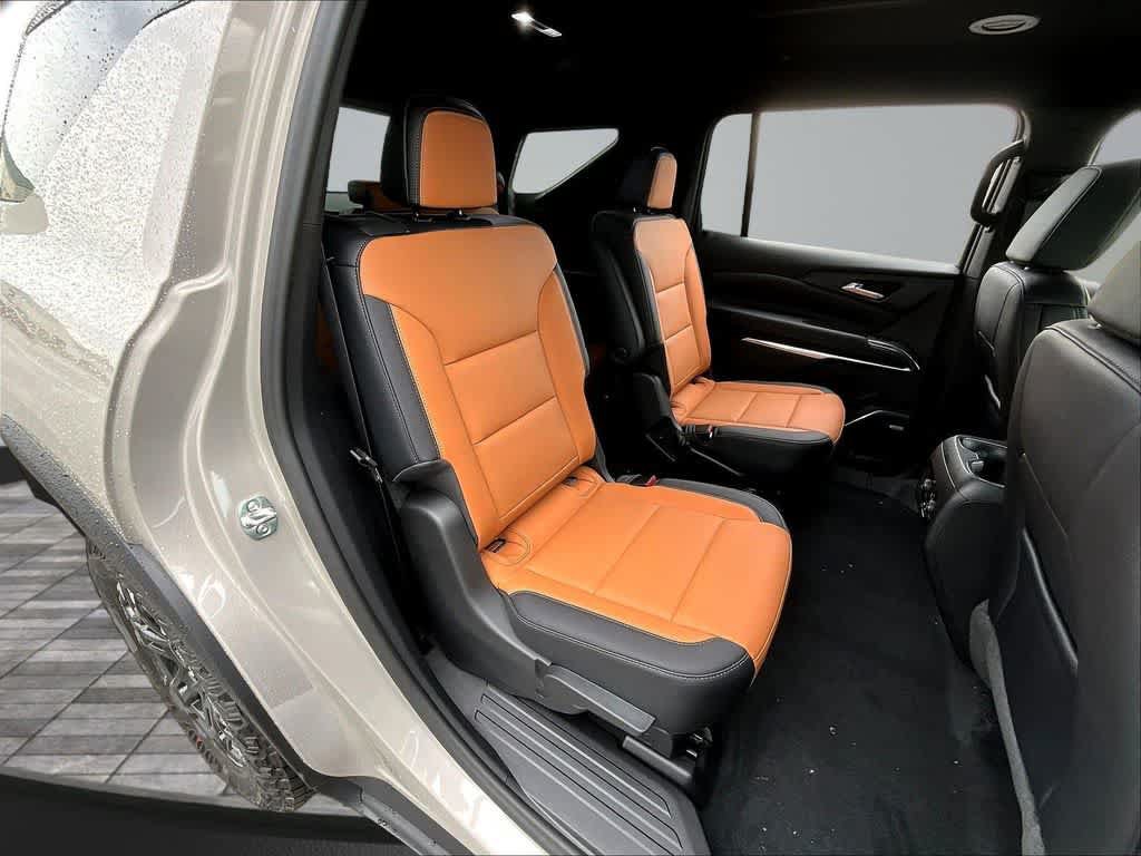 New 2027 Chevrolet Traverse Z71 w/ Enhanced Driving Package AWD/4WD image 27