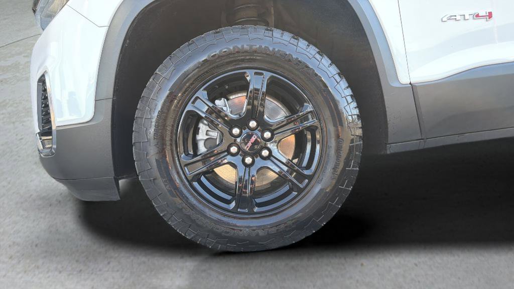Used 2023 GMC Acadia AT4 w/ Technology Package image 14