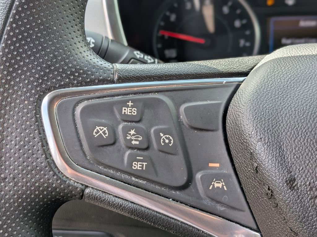 Used 2020 Chevrolet Equinox LT image 17