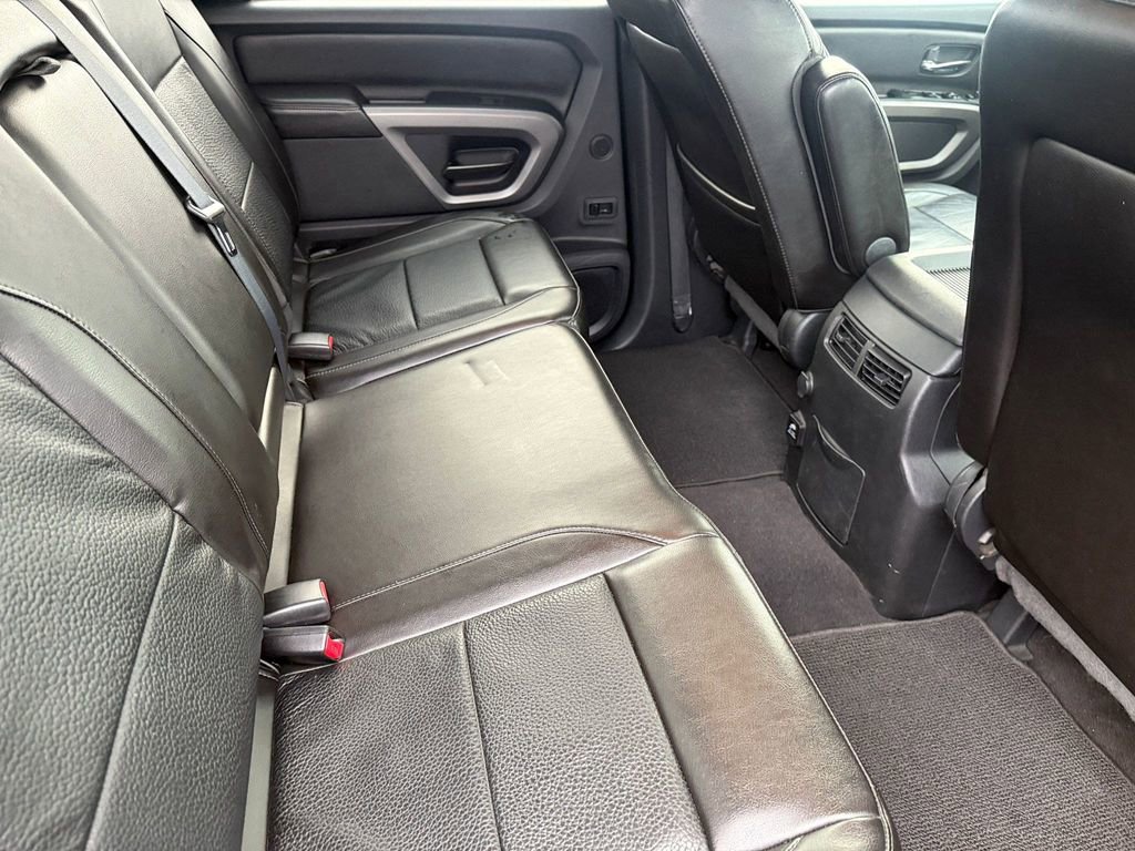 Used 2015 Nissan Titan SL image 15