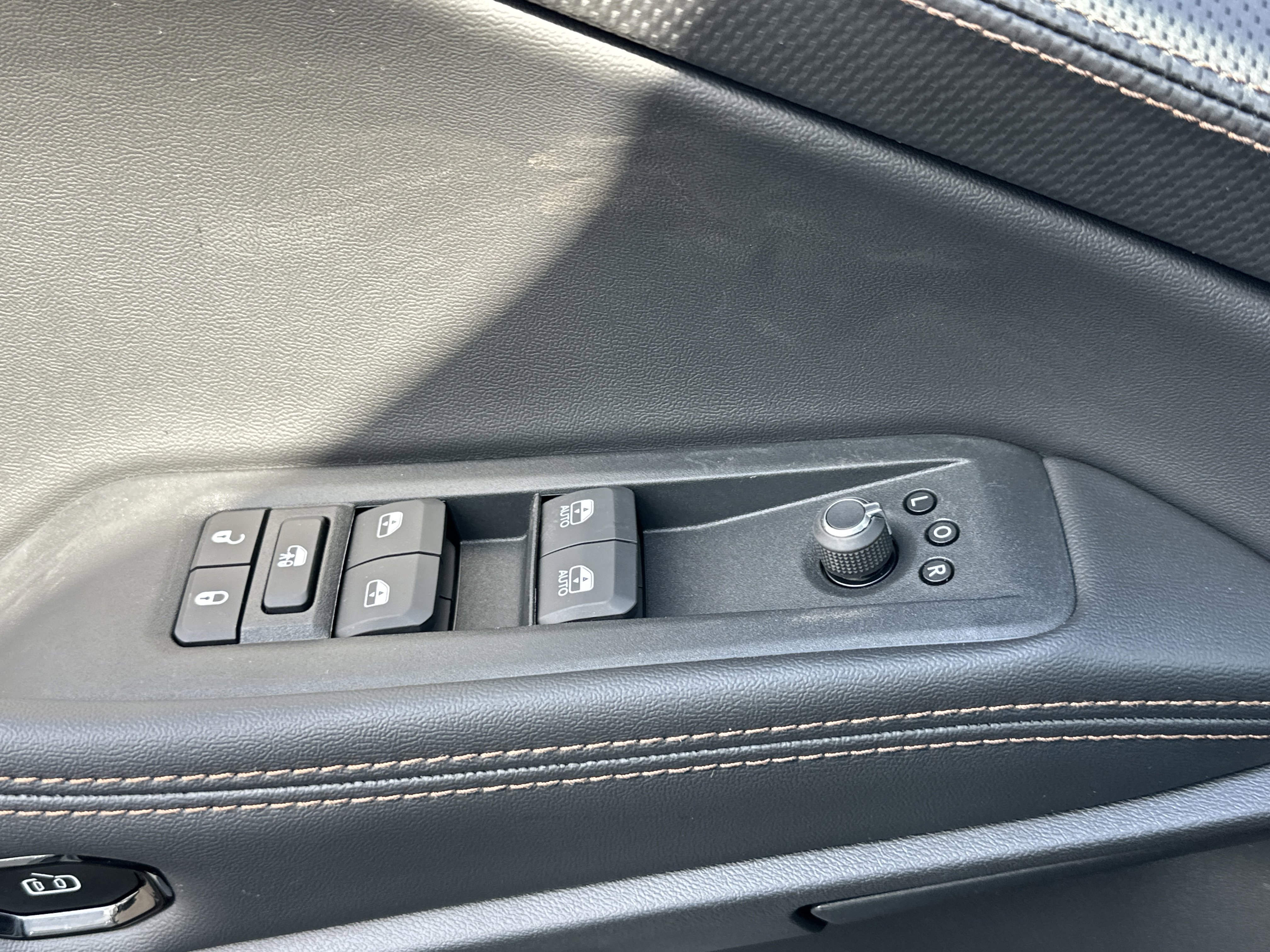 New 2026 Jeep Cherokee Overland w/ Advanced Pro Tech Group image 12