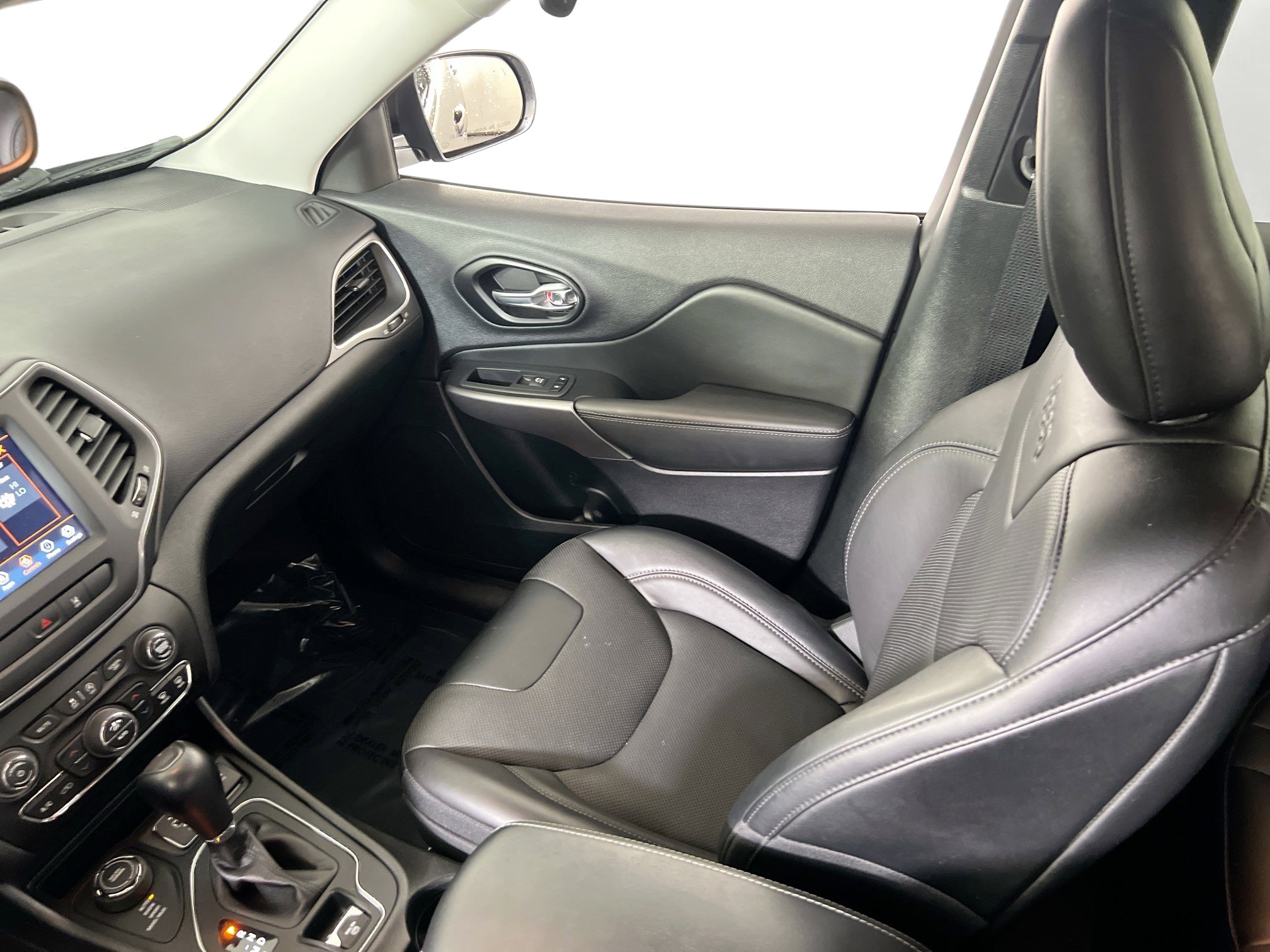 Used 2022 Jeep Cherokee Latitude Lux image 22