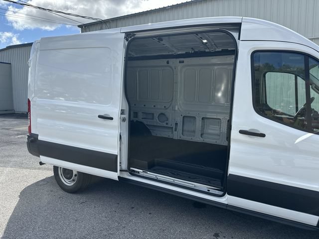 New 2026 Ford Transit 250 148 Medium Roof RWD image 22