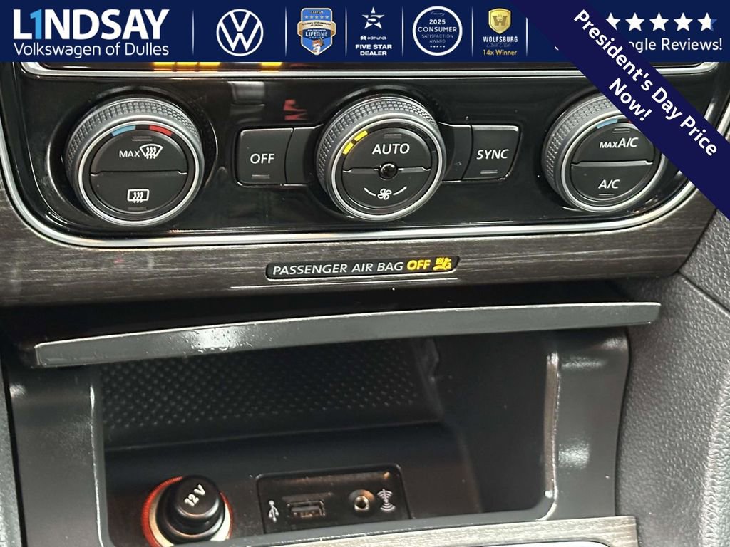 Used 2018 Volkswagen Passat 2.0T SEL Premium image 13