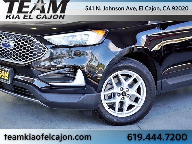 Used 2023 Ford Edge SEL image 3