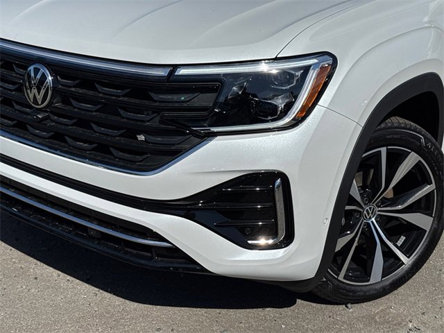 New 2026 Volkswagen Atlas Cross Sport SEL Premium R-Line image 8