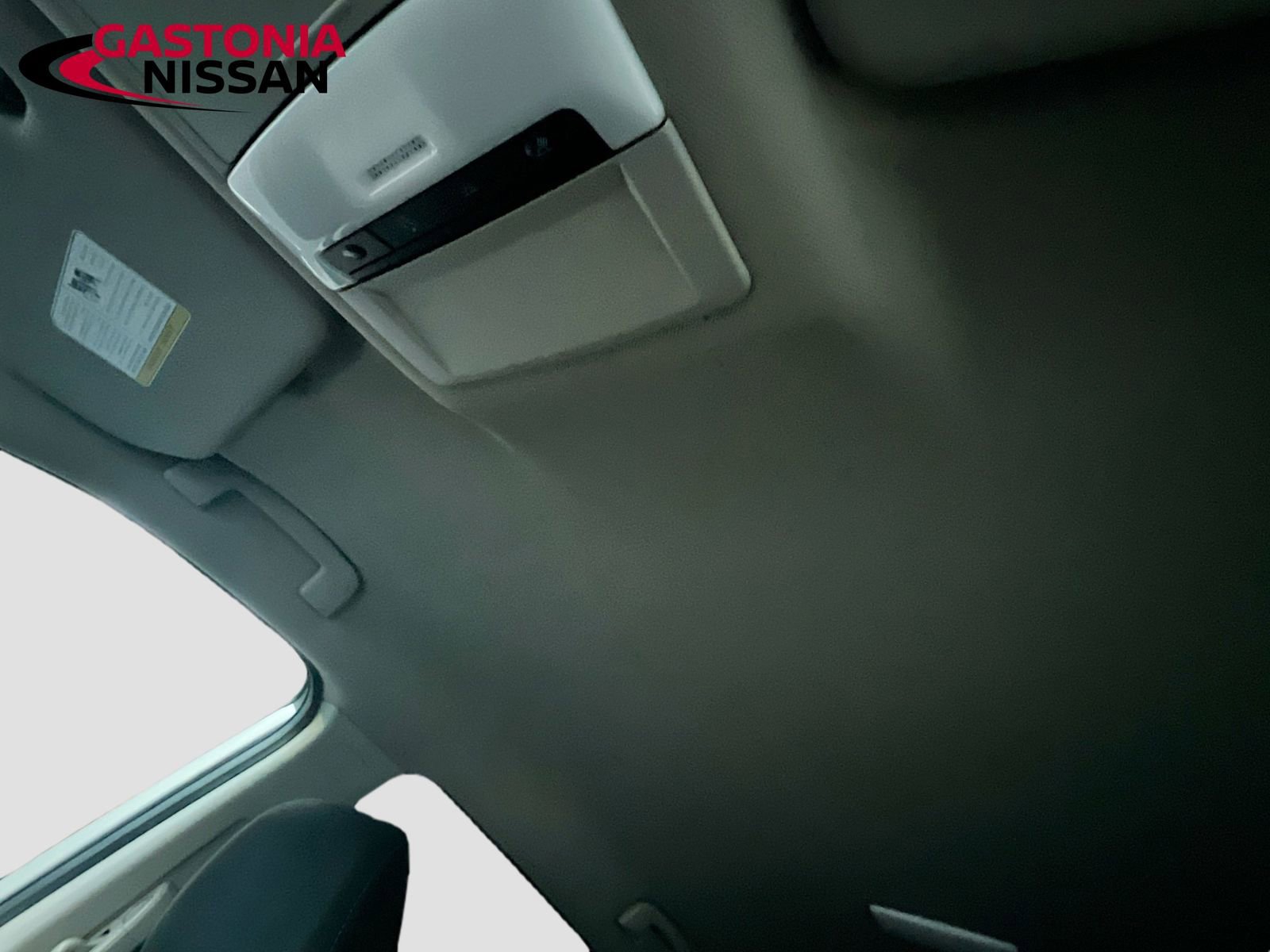 Used 2024 Nissan Rogue S image 27