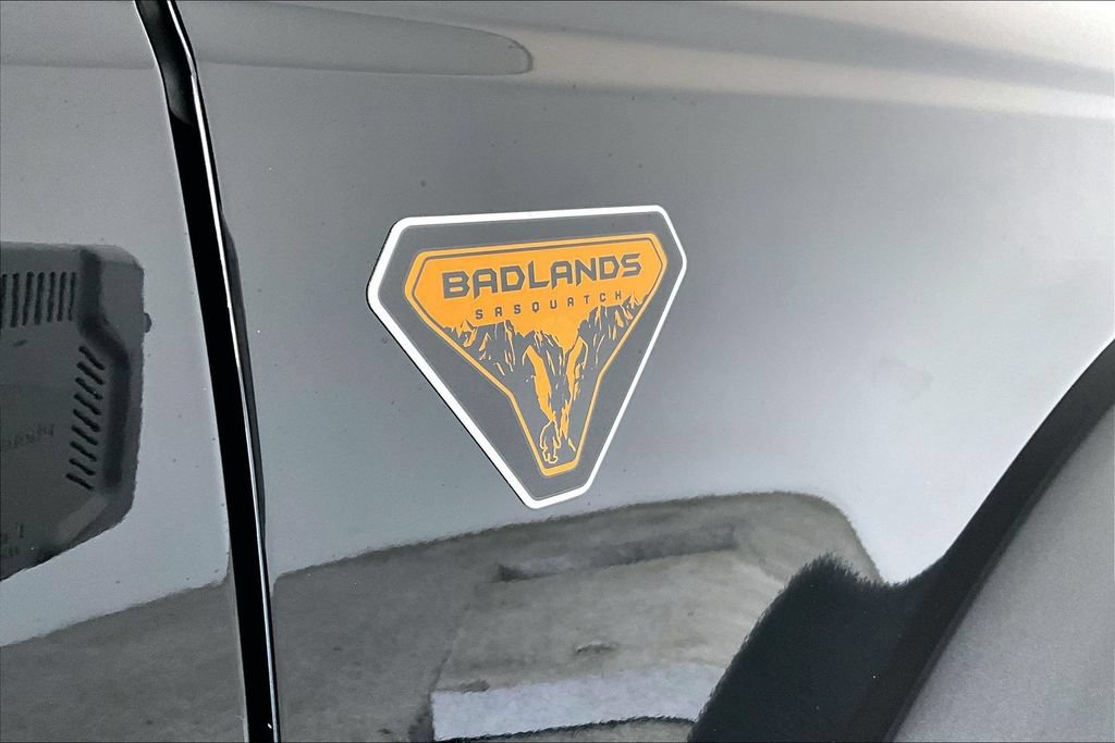 Used 2025 Ford Bronco Badlands AWD/4WD image 40