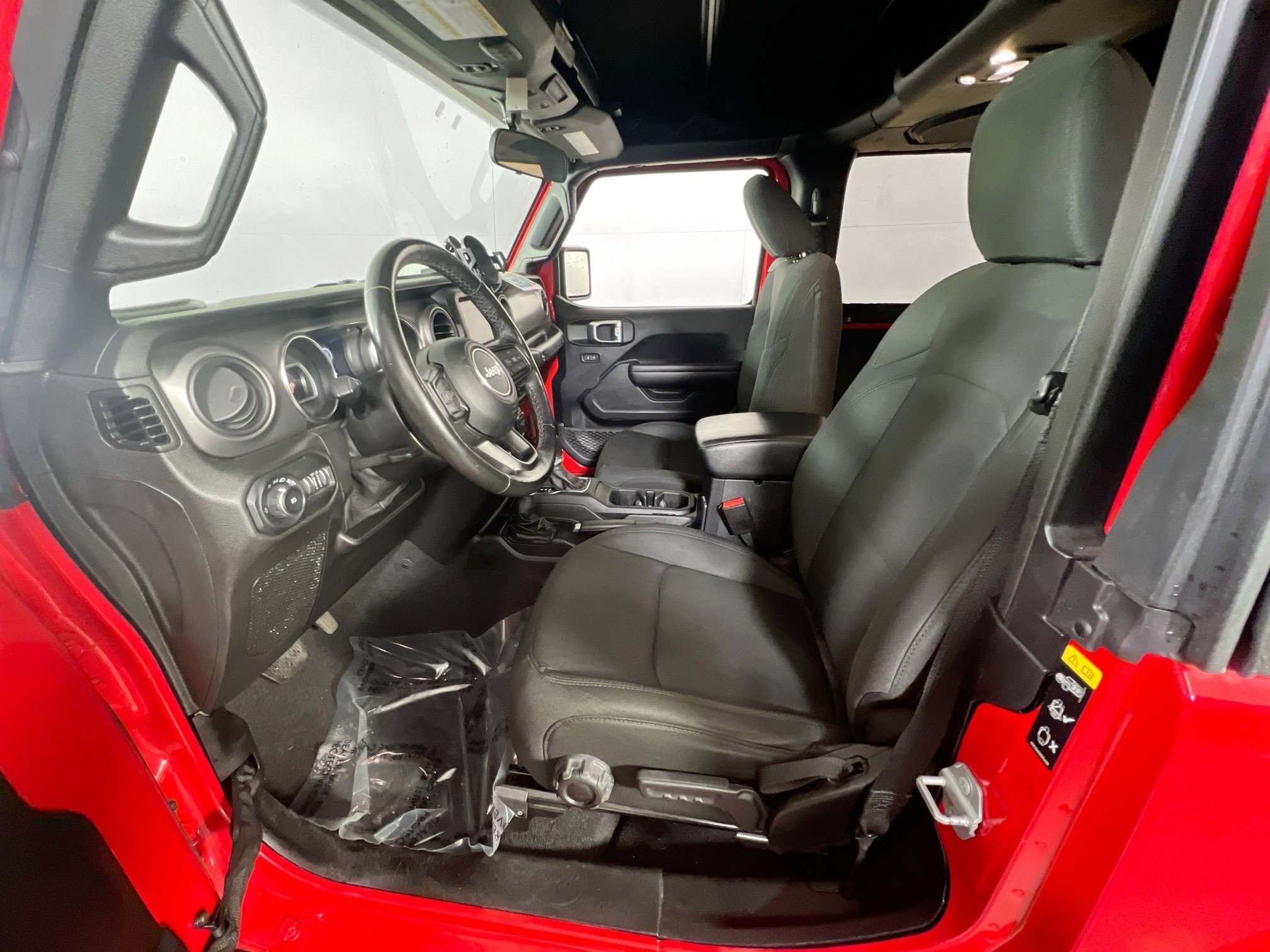 Used 2021 Jeep Wrangler Sport S image 20