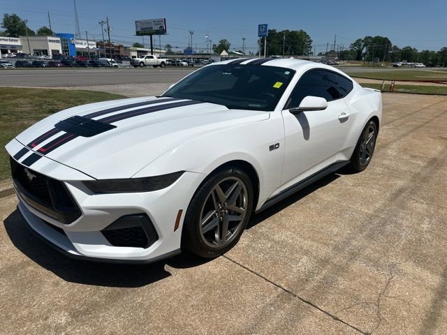 Used 2025 Ford Mustang GT Premium RWD image 4