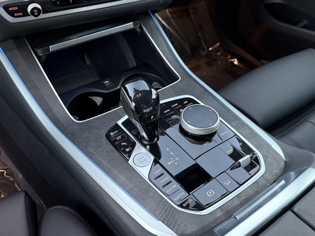 Certified 2022 BMW X5 xDrive45e w/ Climate Comfort Package image 27