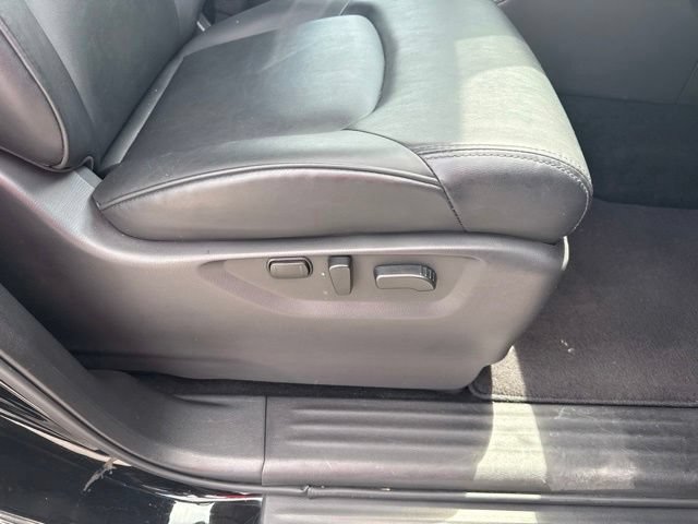 Used 2024 Nissan Armada SV AWD/4WD image 13