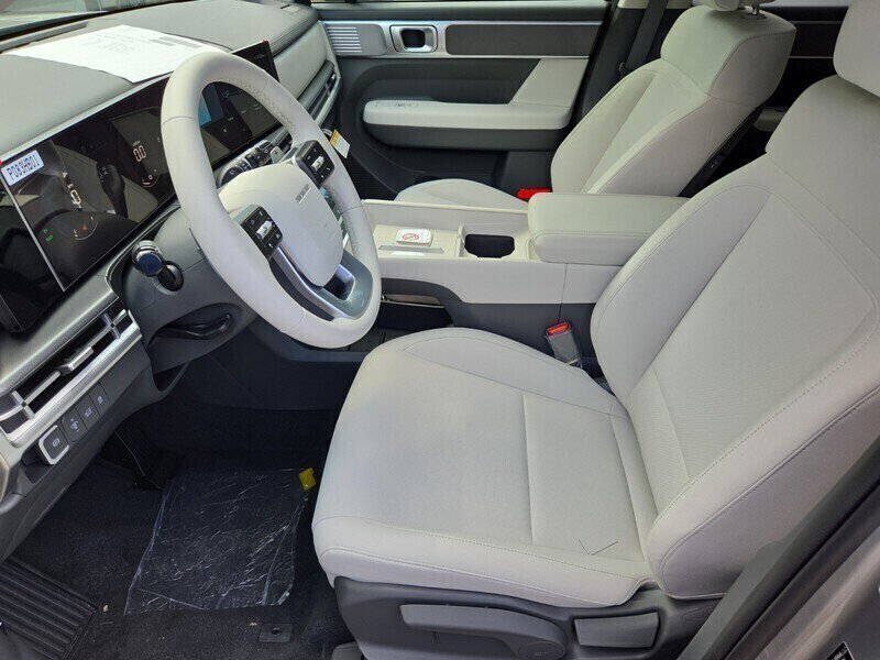 New 2026 Hyundai Santa Fe SE FWD image 5