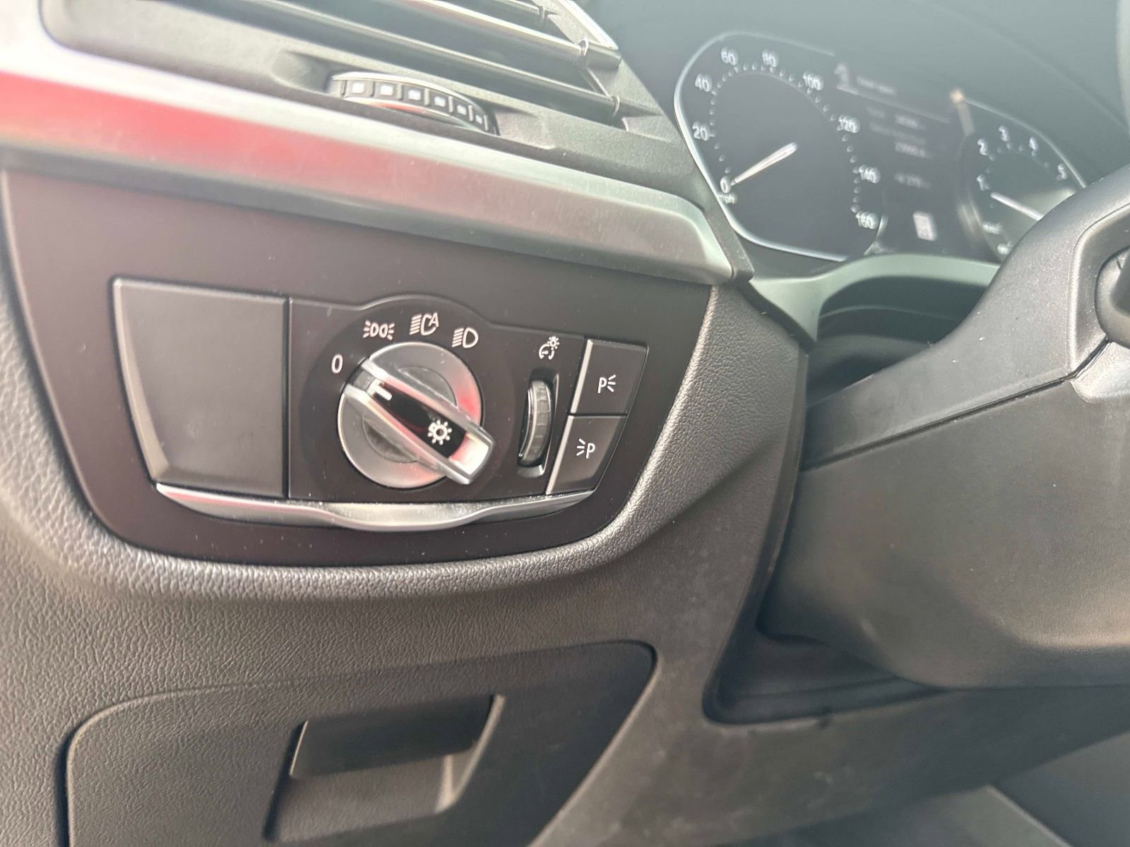 Used 2022 BMW X3 sDrive30i w/ Convenience Package image 27