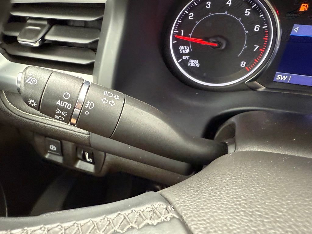 Used 2023 GMC Acadia SLT image 40