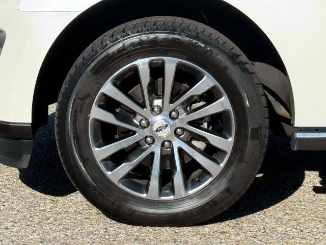 Used 2018 Ford Expedition Limited AWD/4WD image 9