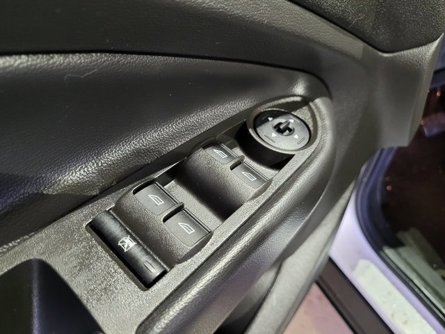 Used 2018 Ford Escape SE w/ SE SYNC Package image 46