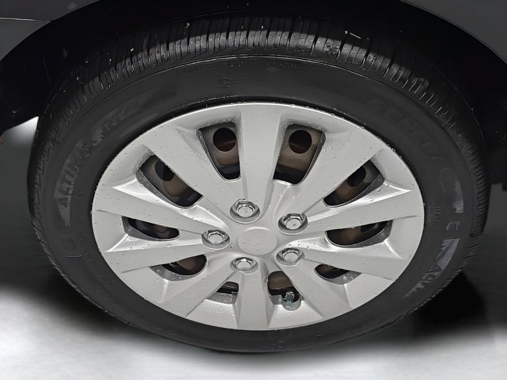 Used 2015 Nissan Sentra S FWD image 41