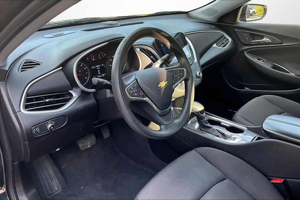 Used 2023 Chevrolet Malibu LT image 17