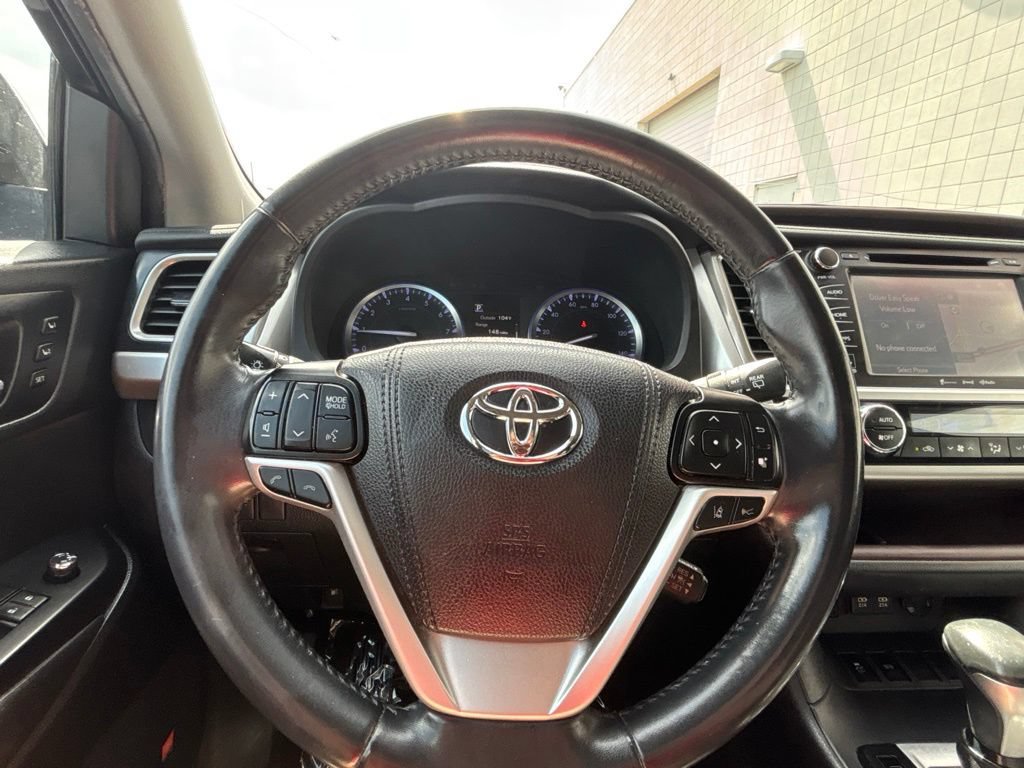 Used 2019 Toyota Highlander Limited FWD image 20