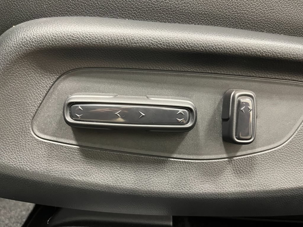 New 2027 Honda HR-V EX-L image 14