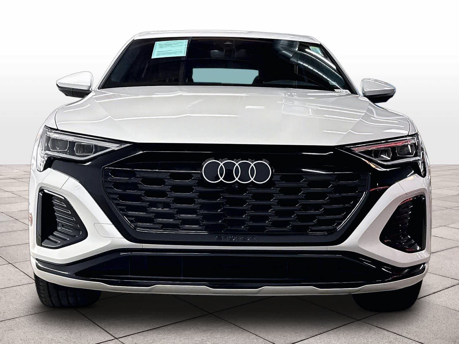Used 2024 Audi Q8 e-tron Premium Plus w/ Premium Plus Package AWD/4WD image 3