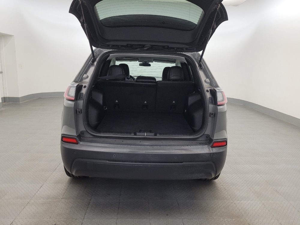 Used 2019 Jeep Cherokee Latitude Plus AWD/4WD image 29