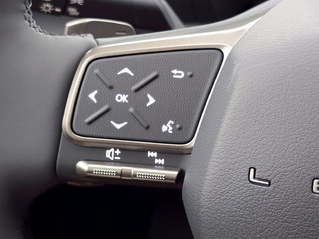 New 2026 Lexus ES 350h AWD w/ Convenience Package image 21