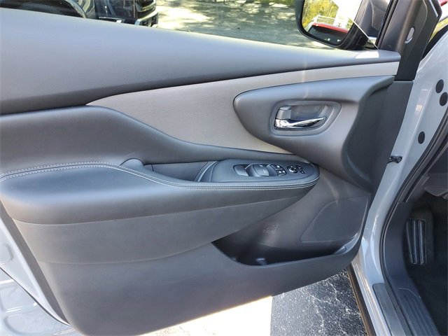 Certified 2024 Nissan Murano SV w/ SV Midnight Edition Package image 12