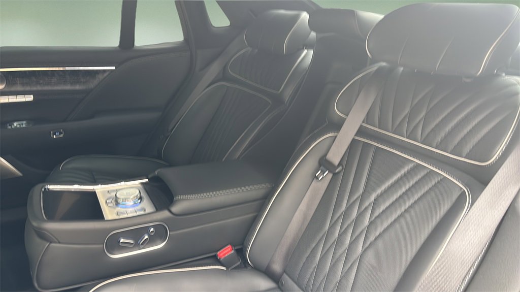 Used 2024 Genesis G90 3.5T image 10