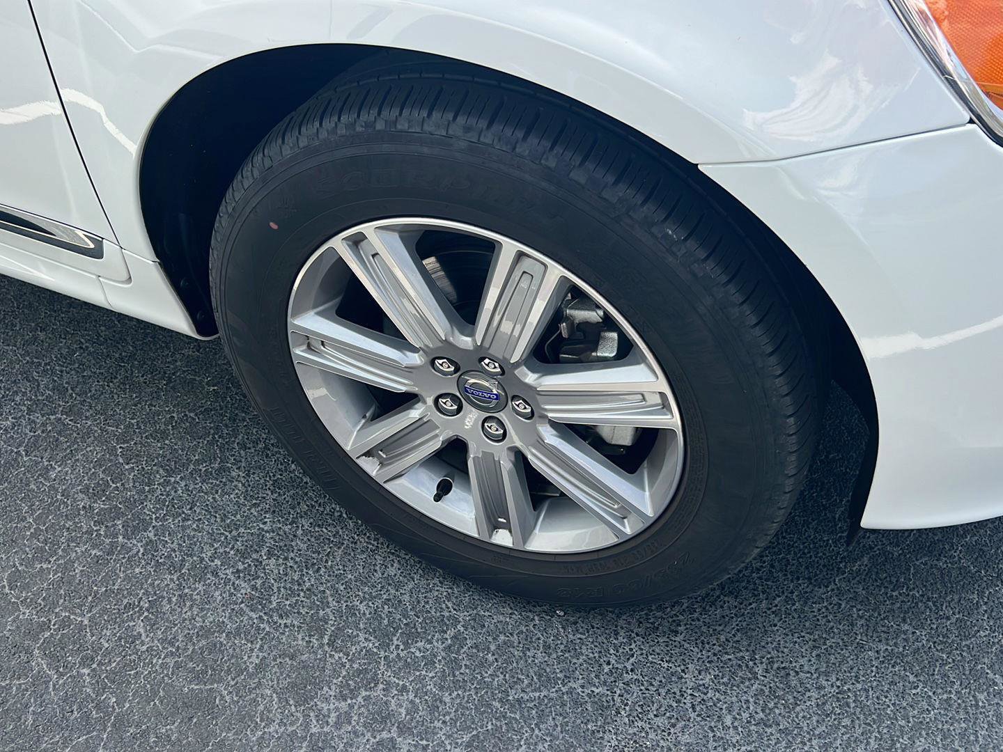 Used 2016 Volvo XC60 T5 Premier w/ Protection Package image 8